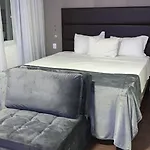Flat Com Excelente Localizacao - Vila Olimpia